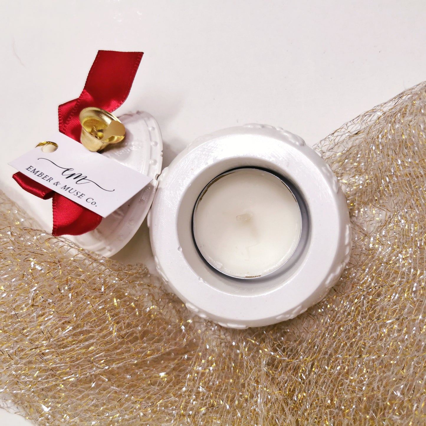 Magic christmas ball