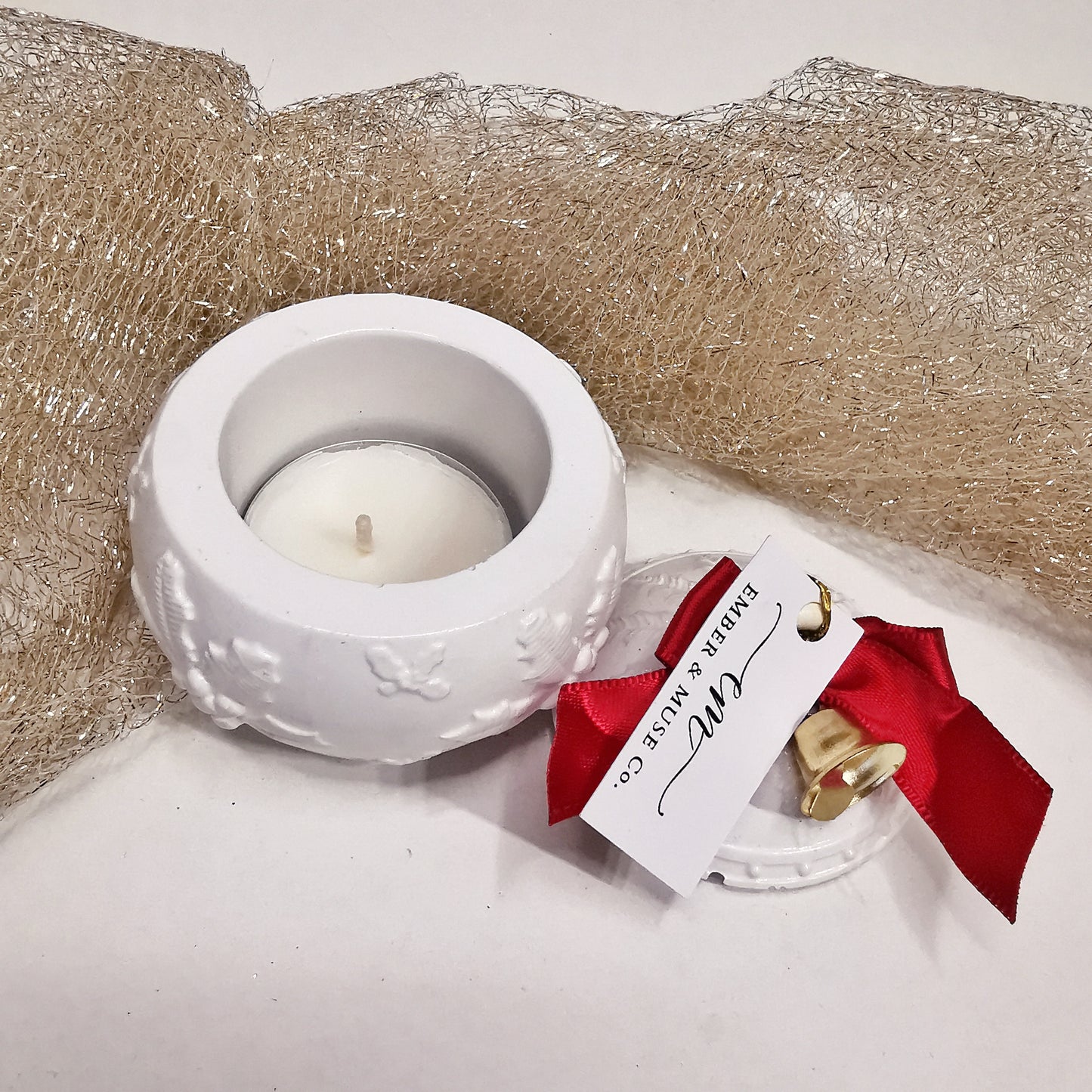 Magic christmas ball