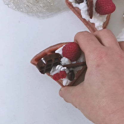Crunchy cream waffle